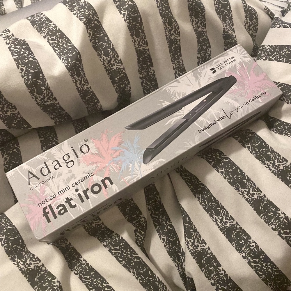 Adagio Not So Mini Ceramic Flat Iron